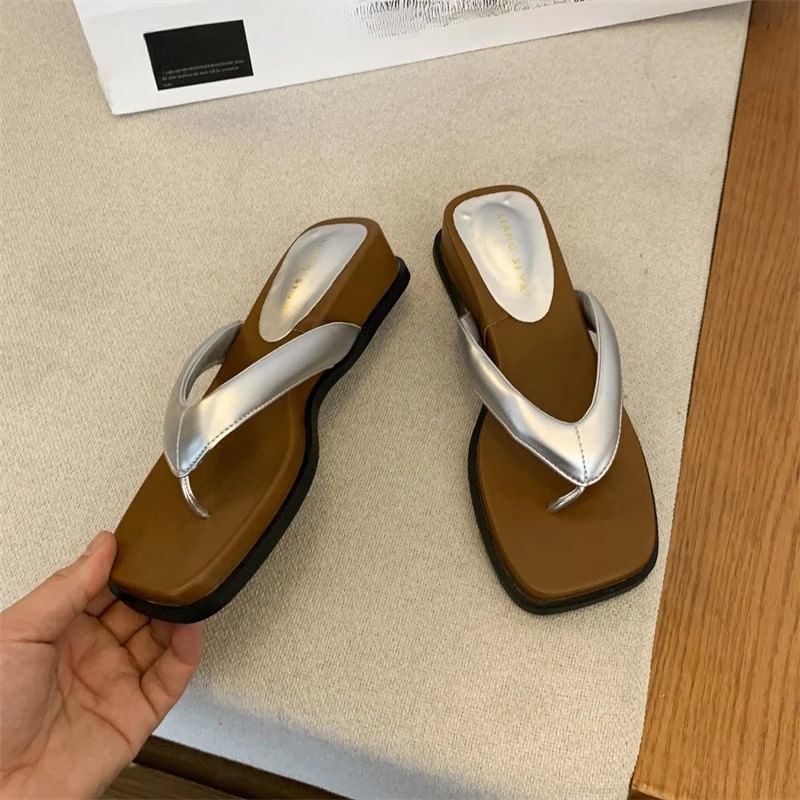 Heel Wedge Flip-Flops