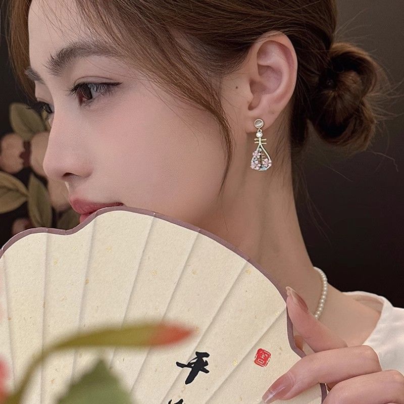 Drop Earring Enamel Floral Pipa