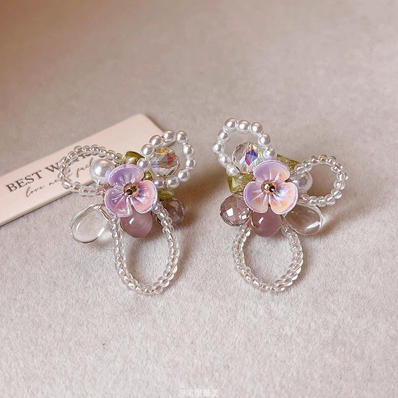 Stud Earring Floral Beaded