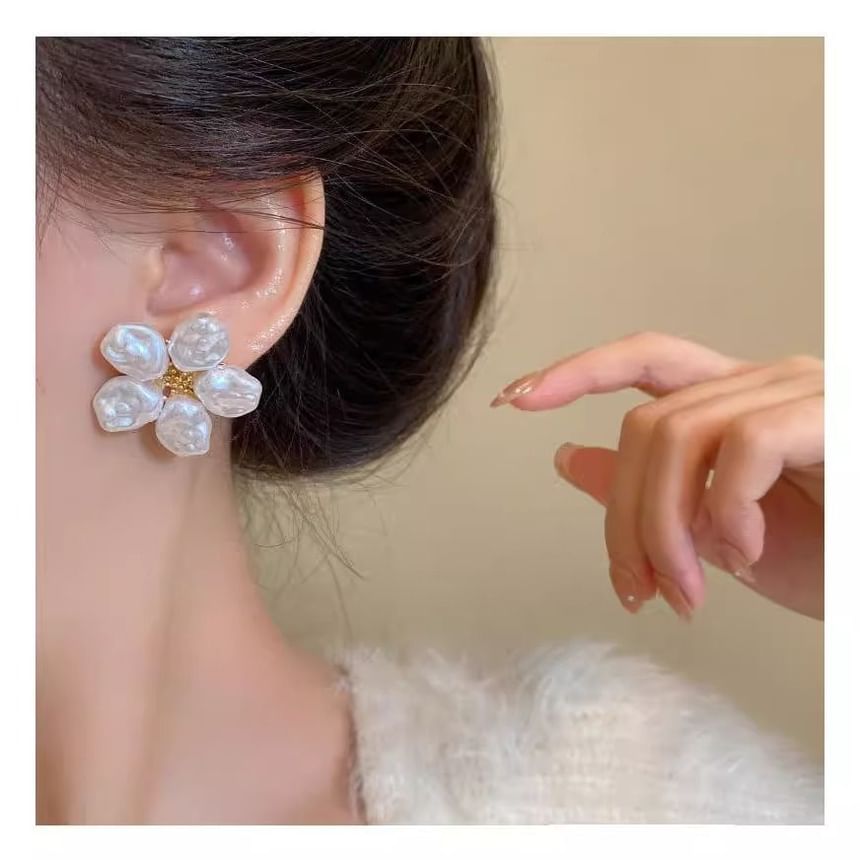 Pearl Statement Earring Floral Alloy Faux