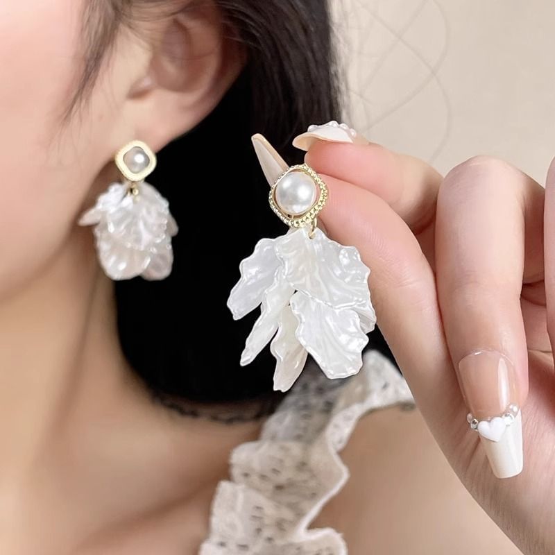 Alloy Pearl Statement Faux Earring Petal