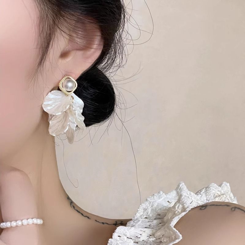 Alloy Pearl Statement Faux Earring Petal