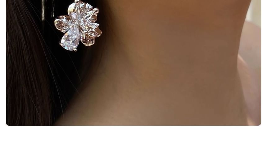 Floral Earring Dangle Alloy Asymmetrical