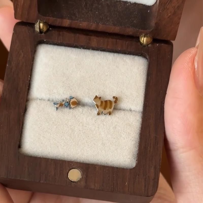 Fish Cat Alloy Asymmetrical Earring Stud