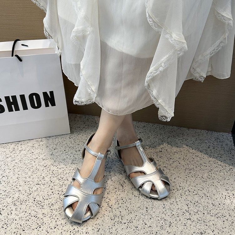 Low Gladiator Sandals Cut