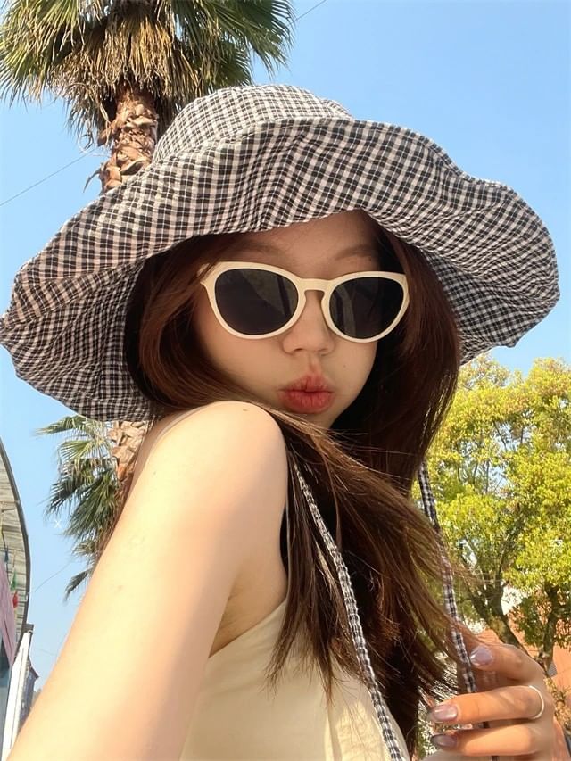 Eye Plain Cat Sunglasses