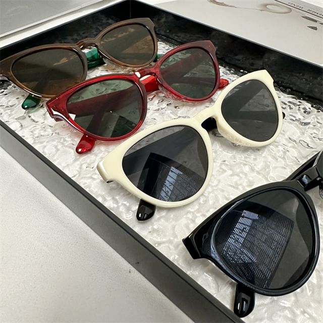 Eye Plain Cat Sunglasses