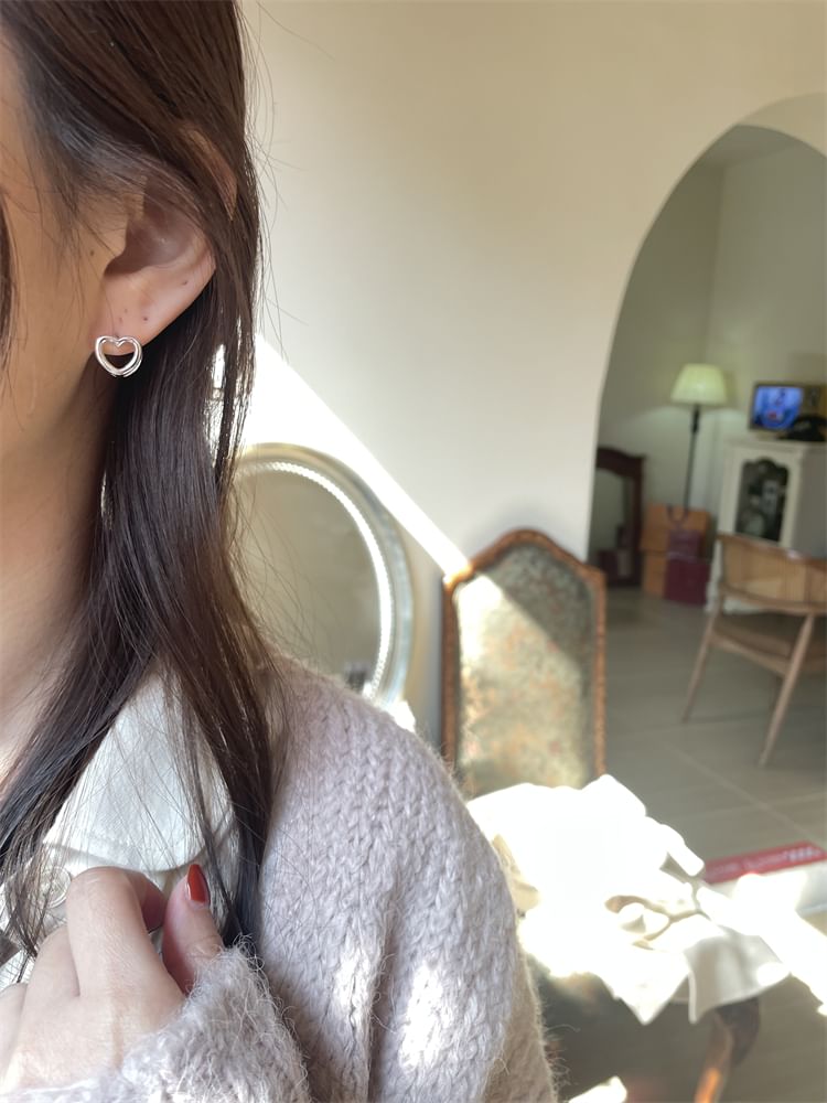 Leverback Heart Ear Stud Silver Sterling