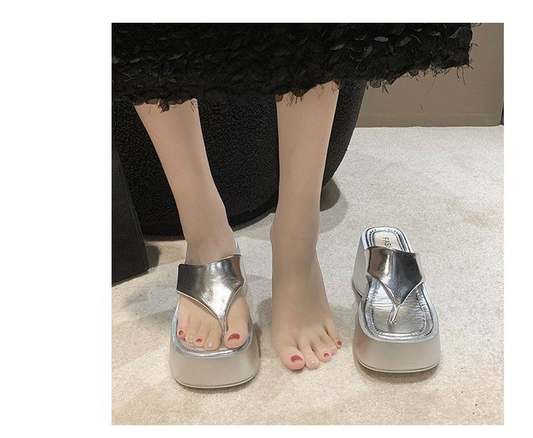Wedge Flip-Flops Platform Heel