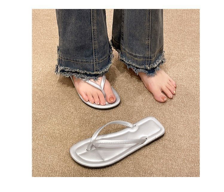 Plain Flat Flip-Flops
