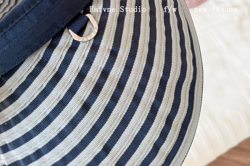 Visor Brim Striped Wide
