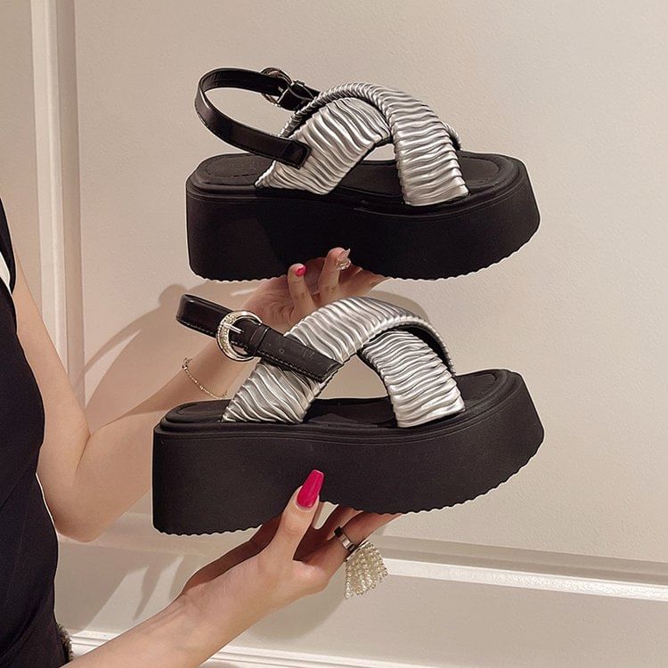 Sandals Cross Platform Criss