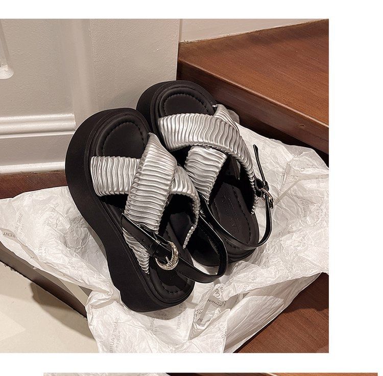 Sandals Cross Platform Criss