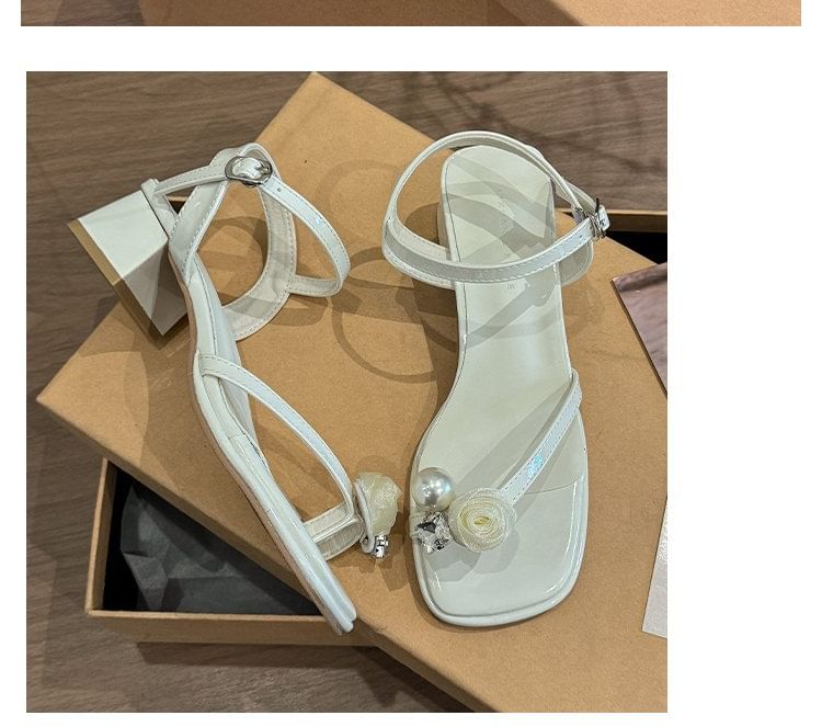 Faux Sandals Block Flower Pearl Heel