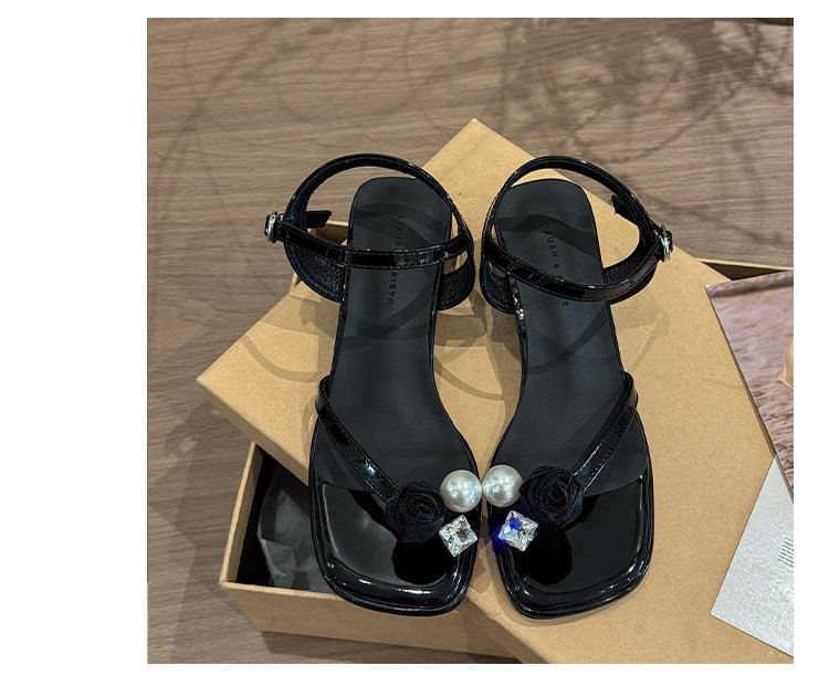Faux Sandals Block Flower Pearl Heel