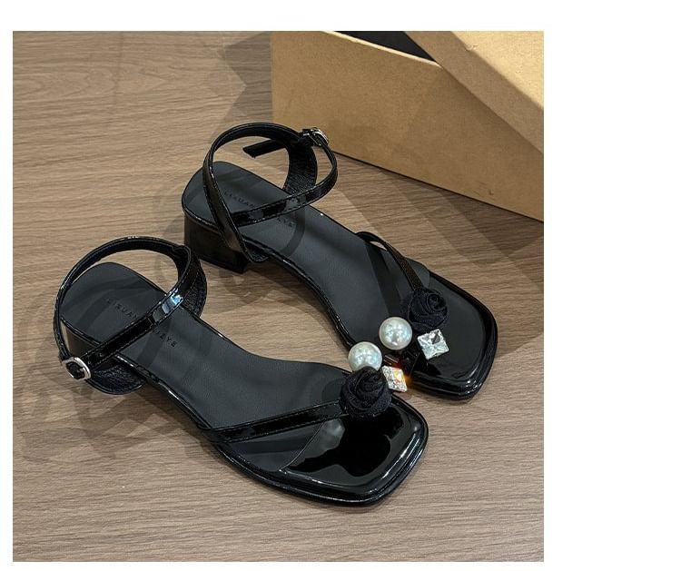 Faux Sandals Block Flower Pearl Heel