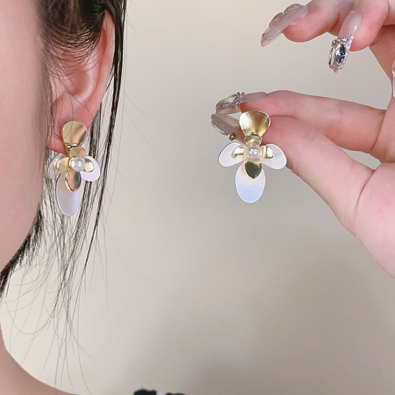 Pearl Faux Stud Tone Two Flower Earring