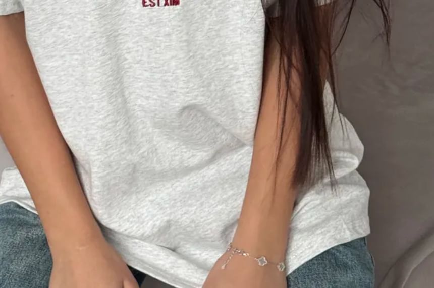 Embroidered Tee Elbow-Sleeve Neck Lettering Crew