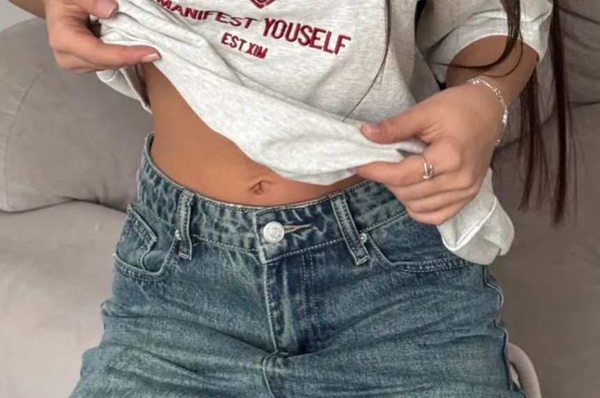 Embroidered Tee Elbow-Sleeve Neck Lettering Crew