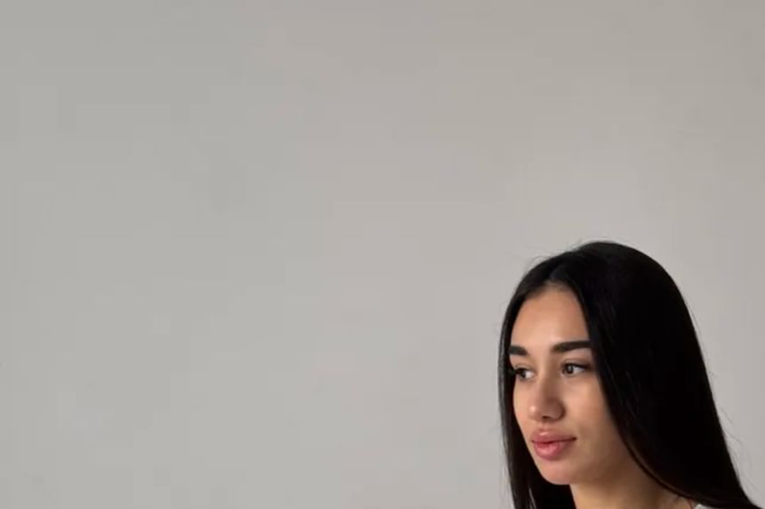 Embroidered Tee Elbow-Sleeve Neck Lettering Crew