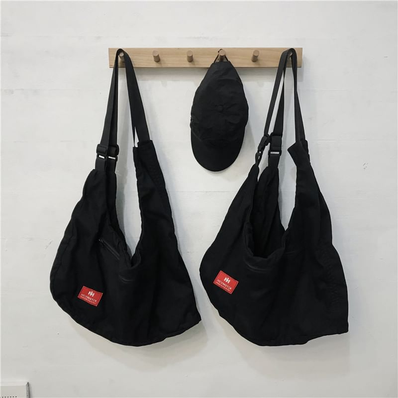 Tag Bag Lettering Messenger