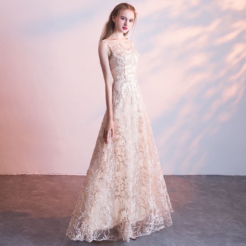 Neck A-Line Crew / Gown Embroidered Mesh Sleeveless 3/4-Sleeve Evening