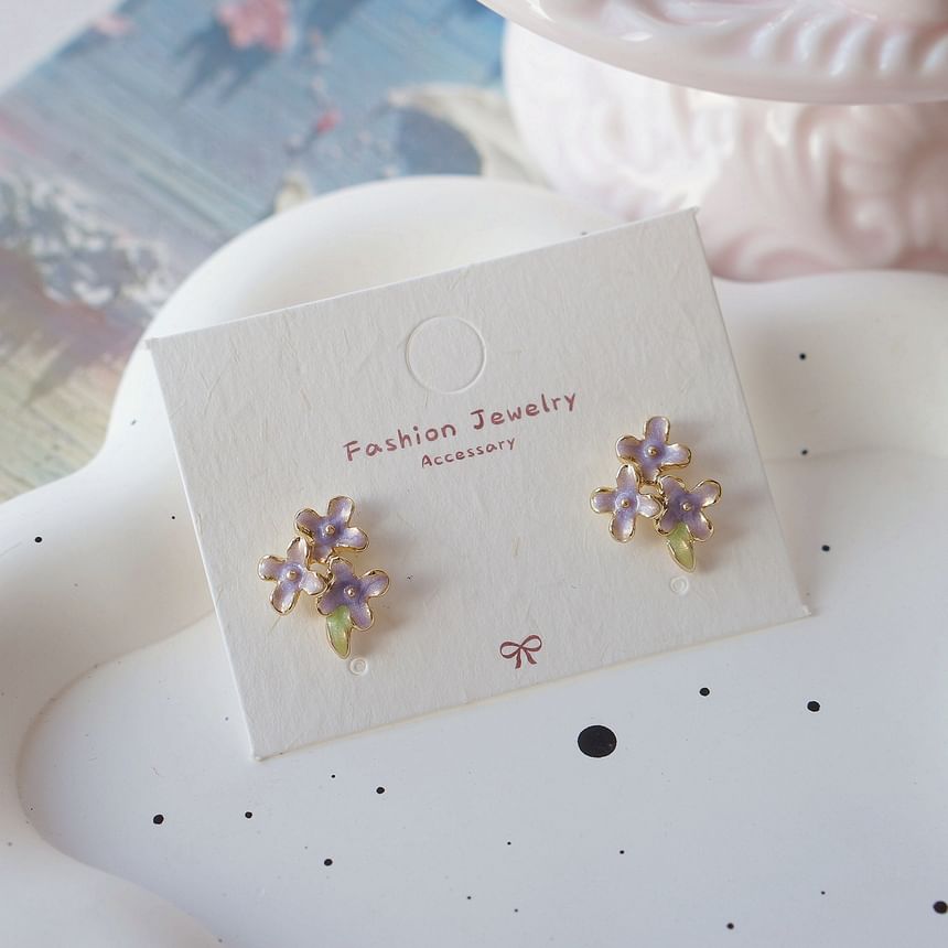 / Earring On Clip Floral Stud