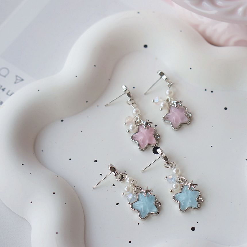 / On Clip Star Dangle Earring