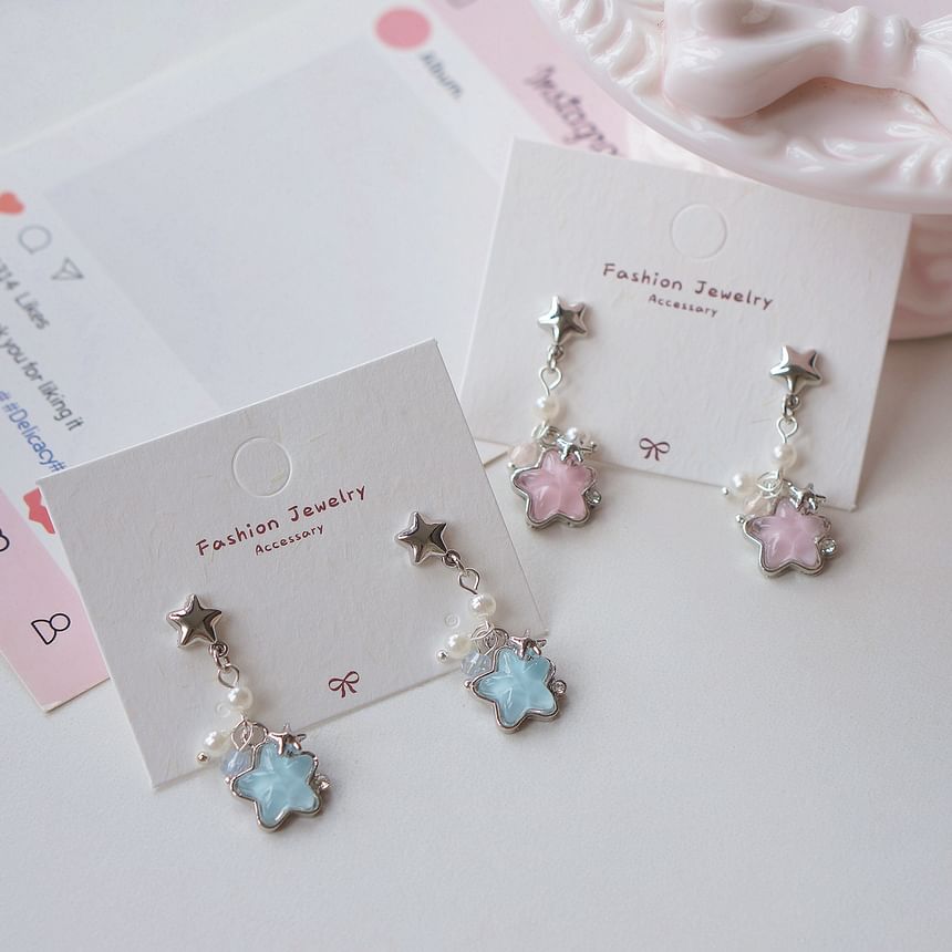 / On Clip Star Dangle Earring