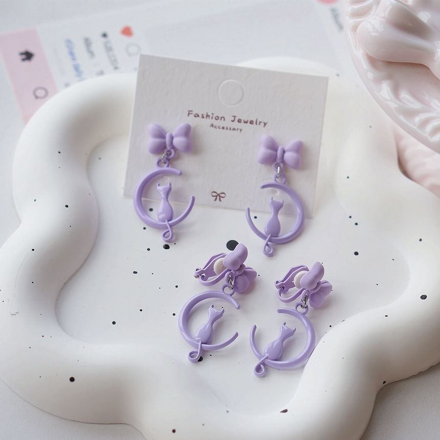 / Cat Clip Earring Moon Dangle On