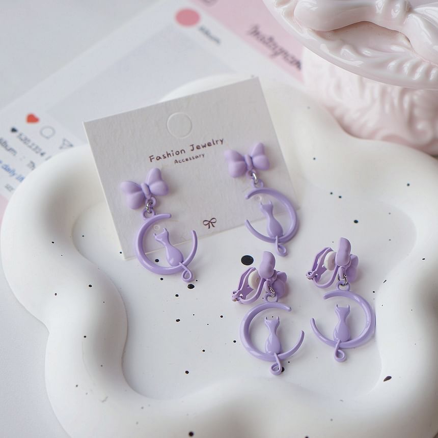 / Cat Clip Earring Moon Dangle On