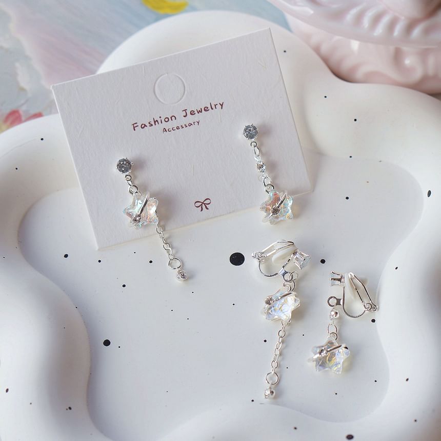 On Earring Star Asymmetrical / Dangle Clip