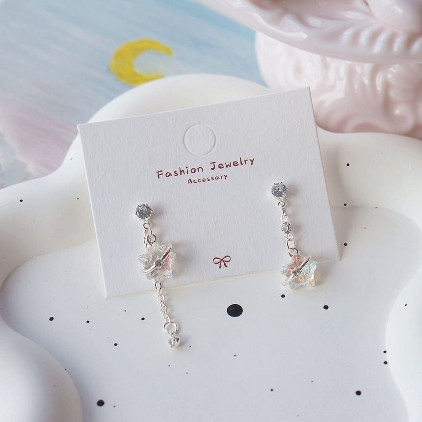 On Earring Star Asymmetrical / Dangle Clip