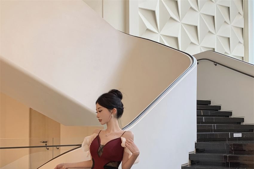 Slit Evening Strap Panel Sheer Spaghetti Ruched V-Neck Gown Mermaid