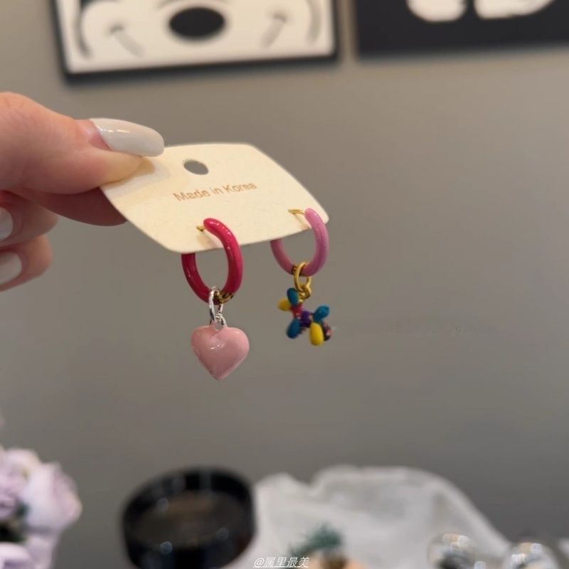 Drop Heart Asymmetrical Earring Huggie Dog