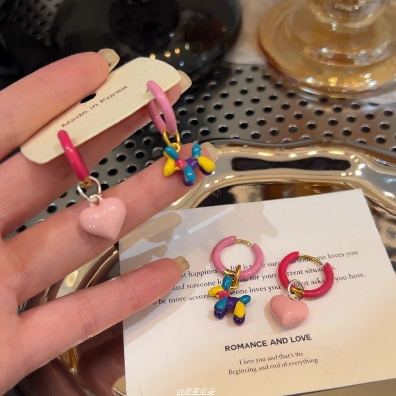 Drop Heart Asymmetrical Earring Huggie Dog