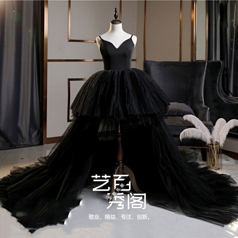 Gown Spaghetti Strap Plain Tiered Wedding