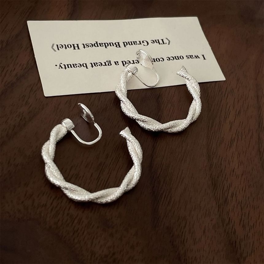 Huggie Earring Twisted