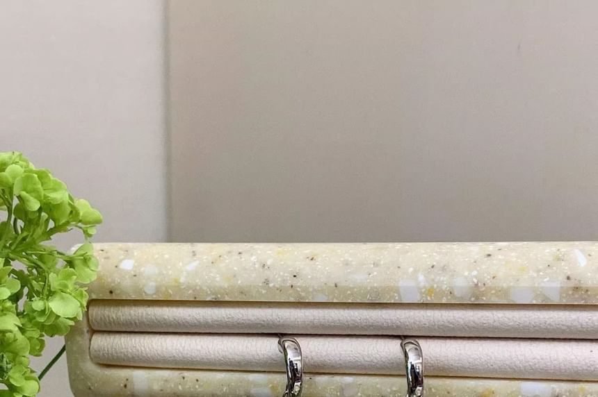 Earring Dangle Grape