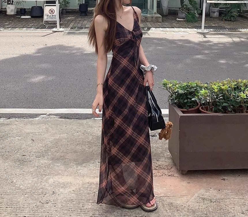 Dress Plaid V-Neck Maxi Sleeveless Print