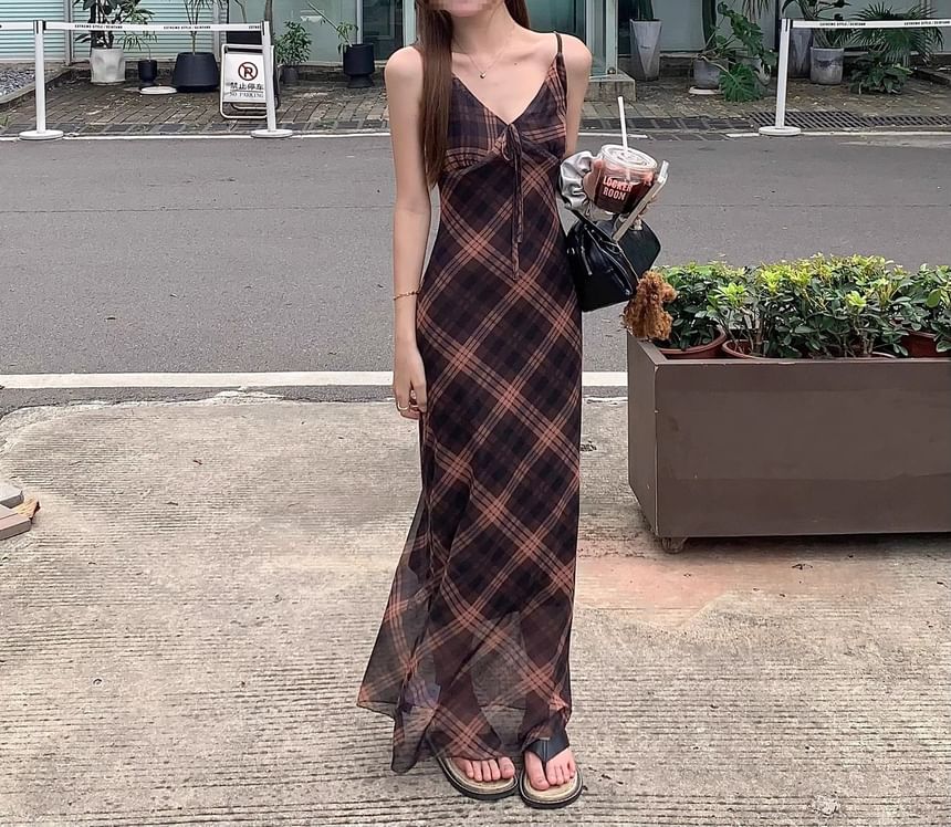 Dress Plaid V-Neck Maxi Sleeveless Print