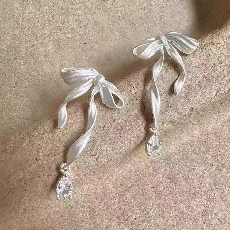 Clip-On Bow Drop / Earring Rhinestone