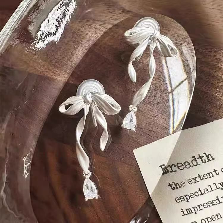 Clip-On Bow Drop / Earring Rhinestone