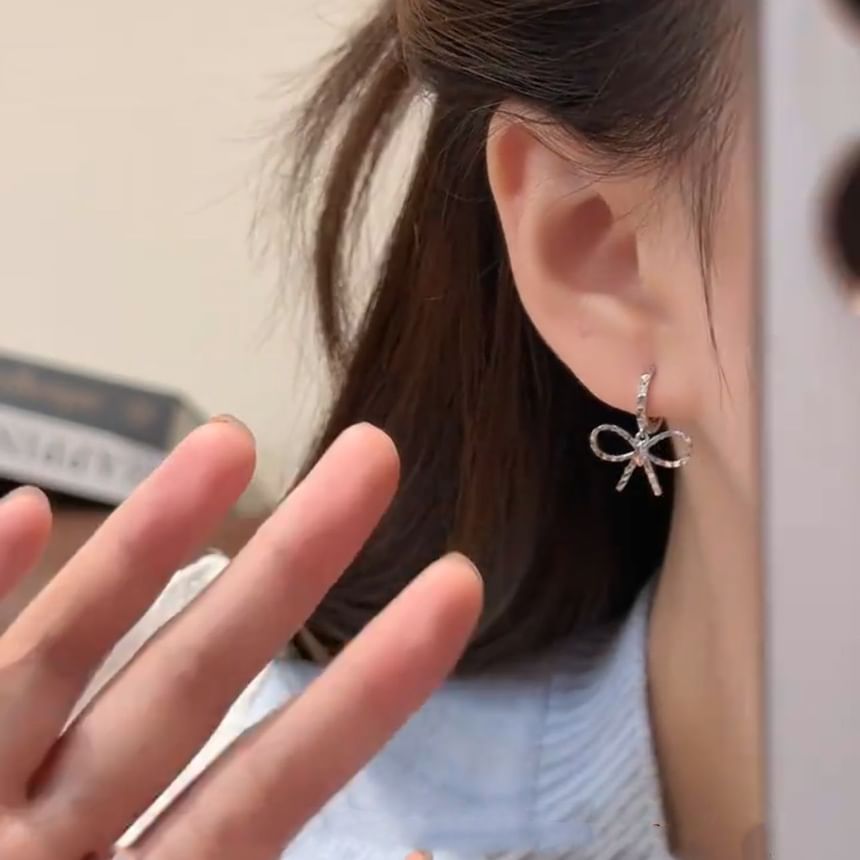 Bow Earring Huggie Drop