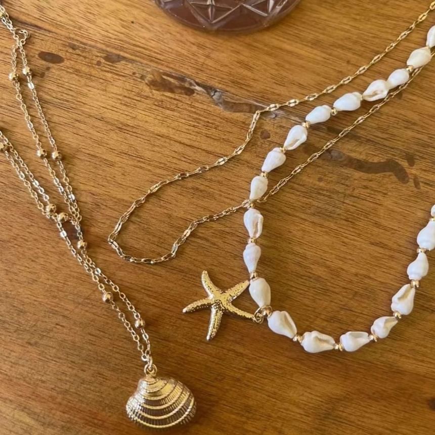 Chain Pendant Station Starfish Set: Necklace Shell +