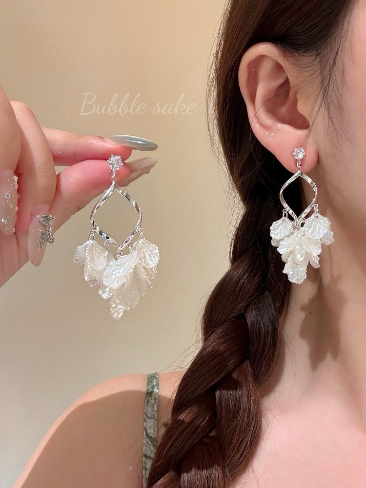 Chandelier Shell Rhinestone Earring