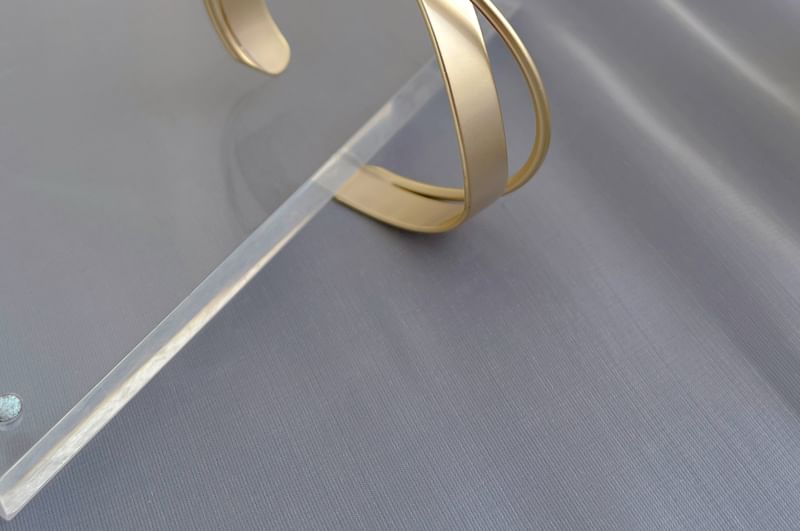 Cross Plain Bangle