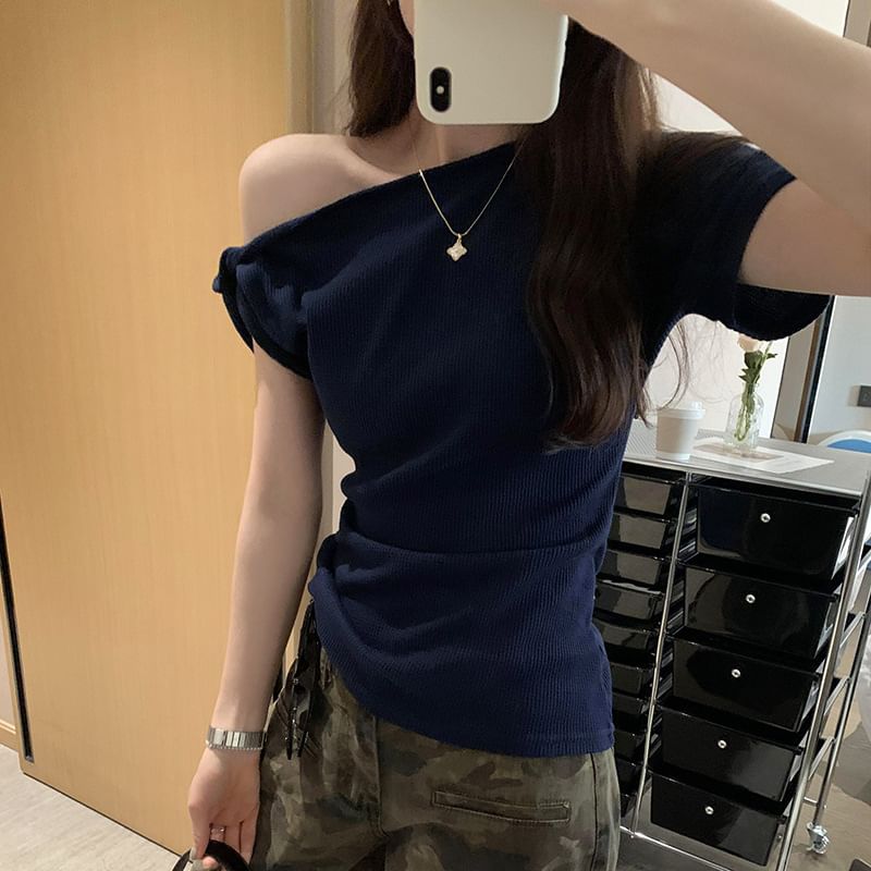 Asymmetrical Tee Plain Short-Sleeve