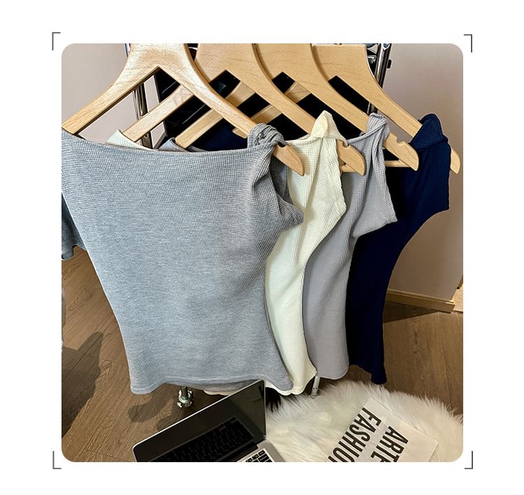 Asymmetrical Tee Plain Short-Sleeve