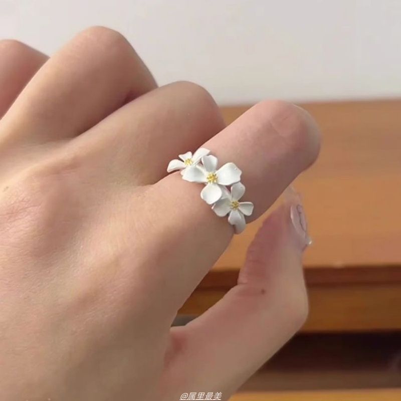 Floral Open Ring Alloy